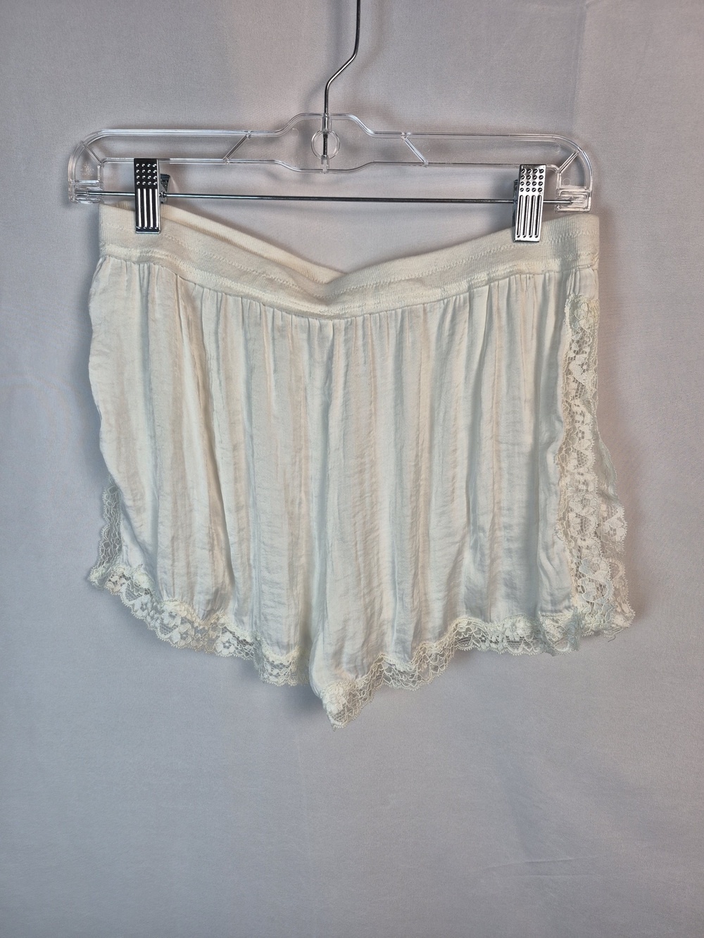Ivory Lace-Trim Sleep Shorts — Women's Lightweight Pajama Bottoms